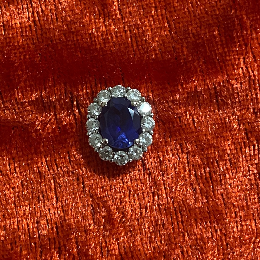 Elegant Sapphire and Diamond Pendant